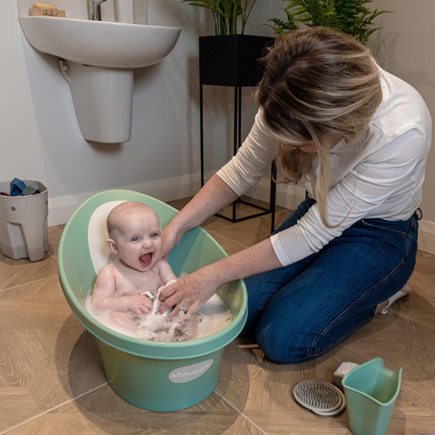 Baby Bath | Newborn Baby Bath Support with Bum Bump | Compact Bathtub for Babies | Bath Seat Suitable from Birth