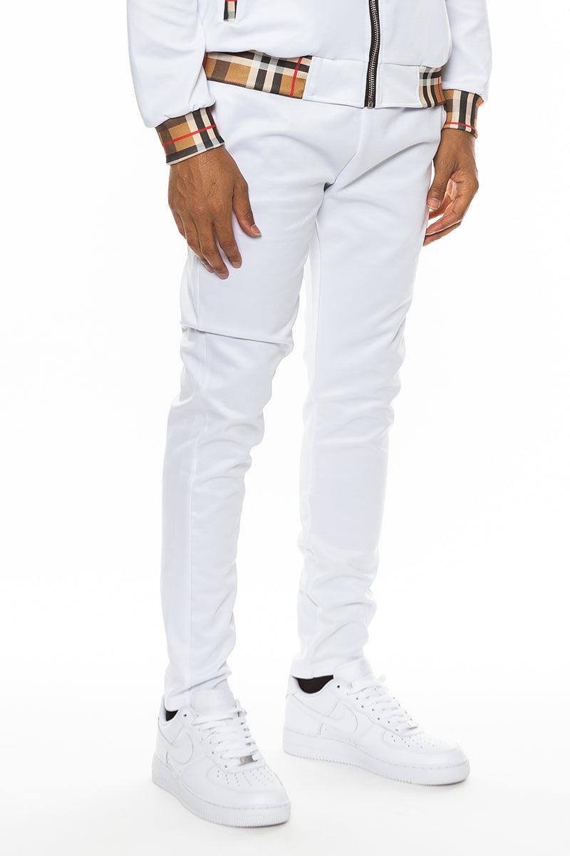 Pantalón deportivo con detalle de cuadros