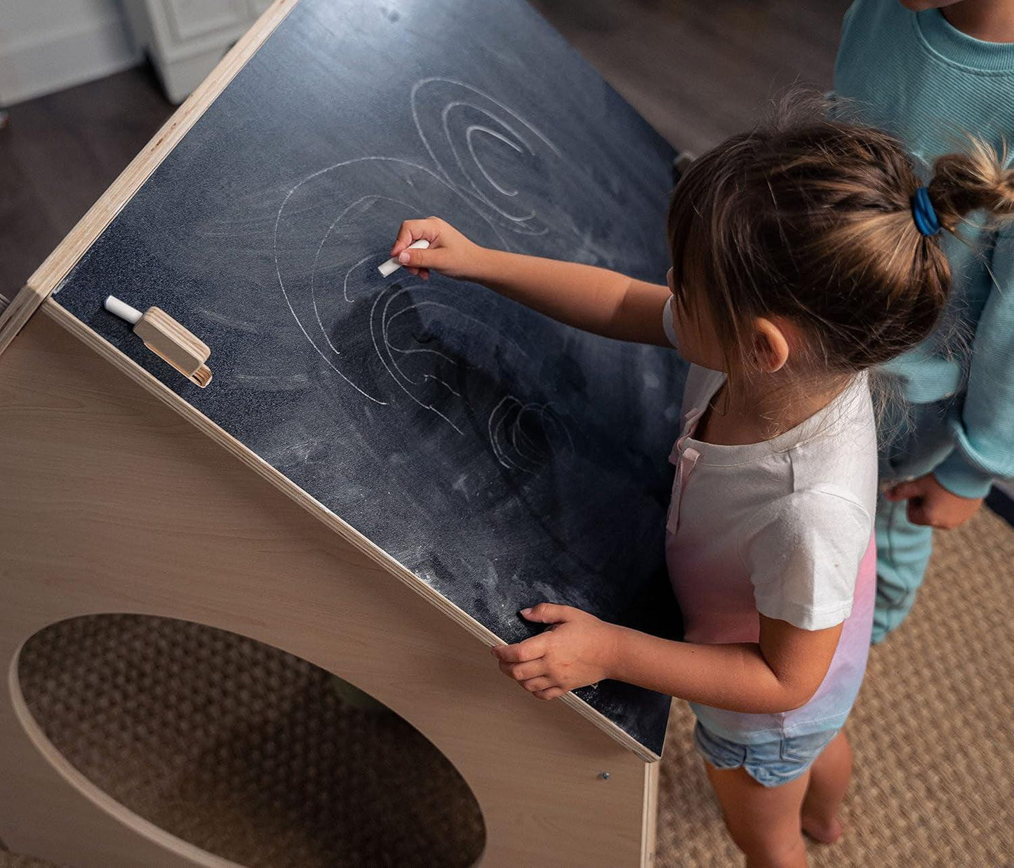 Casa de juegos de madera Montessori y estilo Waldorf para niños pequeños con