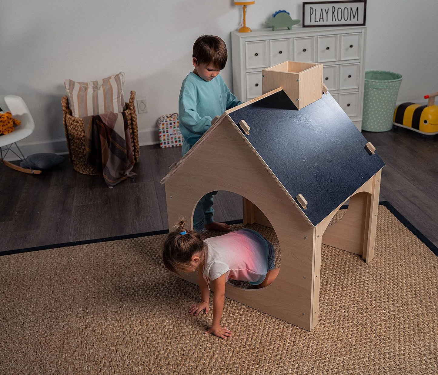 Casa de juegos de madera Montessori y estilo Waldorf para niños pequeños con